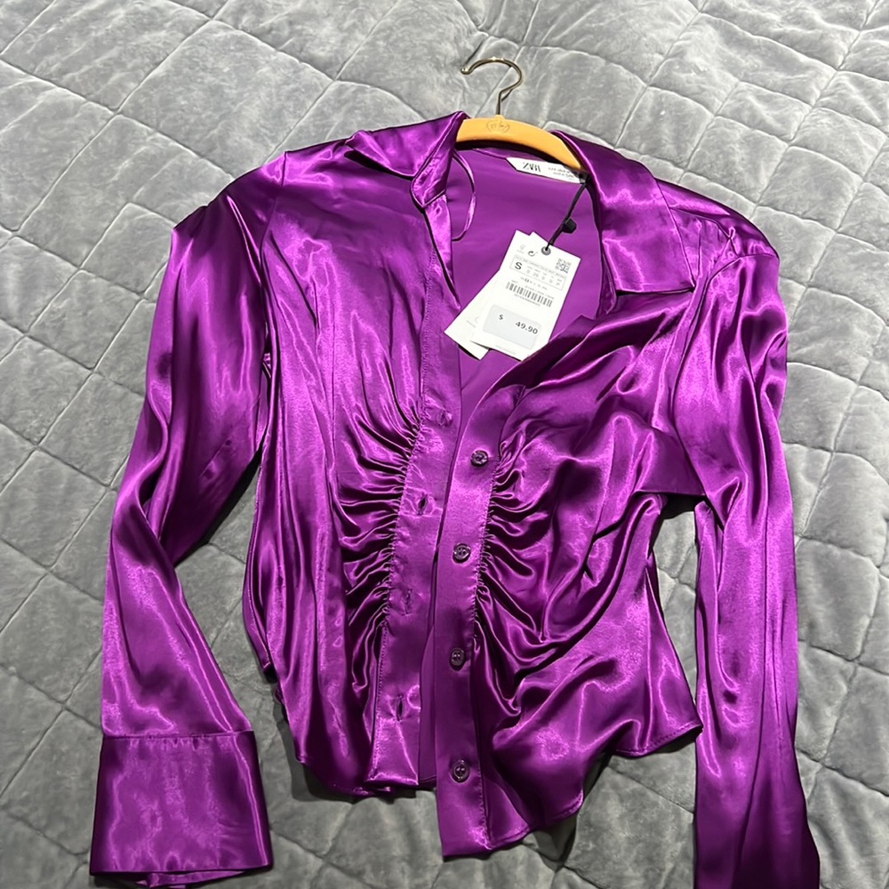 New NWT Zara small long sleeve button down top